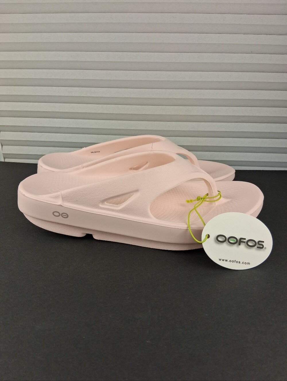 OOFOS OOriginal Recovery Thong Sandals Blush Pink Women's Size 10